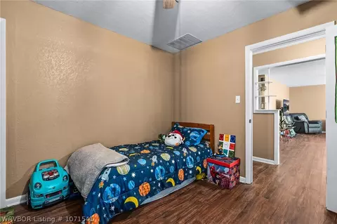 Bedroom - 319 E Mary St, Paris, AR 72855 photo 3 of 9