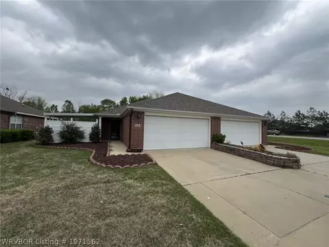 100-102 H St, Barling, AR 72923