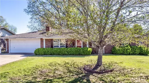 210 Spring Ave, Sallisaw, OK 74955