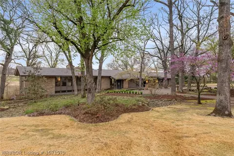 5001 Cliff Dr, Fort Smith, AR 72903
