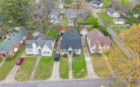 Exterior - 2319 S O St, Fort Smith, AR 72901 photo 5 of 6