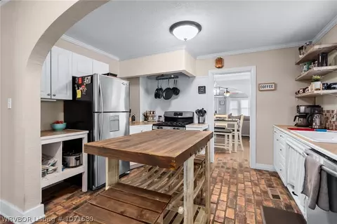 Kitchen - 2319 S O St, Fort Smith, AR 72901 photo 1 of 4