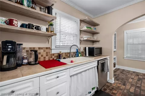 Kitchen - 2319 S O St, Fort Smith, AR 72901 photo 3 of 4