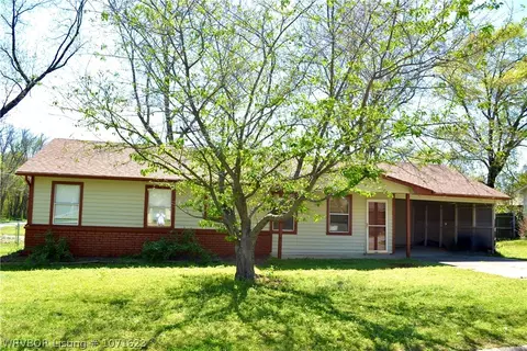 2908 Madeline Dr, Van Buren, AR 72956