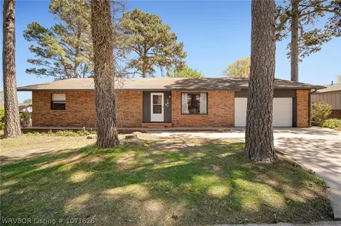 101 Patrick Ln, Poteau, OK 74953
