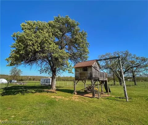 Exterior - 471503 E 1086 Rd, Muldrow, OK 74948 photo 8 of 12
