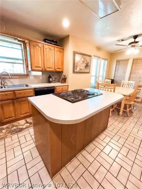 Kitchen - 471503 E 1086 Rd, Muldrow, OK 74948 photo 3 of 3