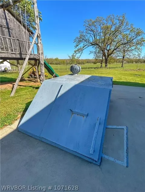 Exterior - 471503 E 1086 Rd, Muldrow, OK 74948 photo 7 of 12