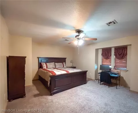 Bedroom - 471503 E 1086 Rd, Muldrow, OK 74948 photo 2 of 3