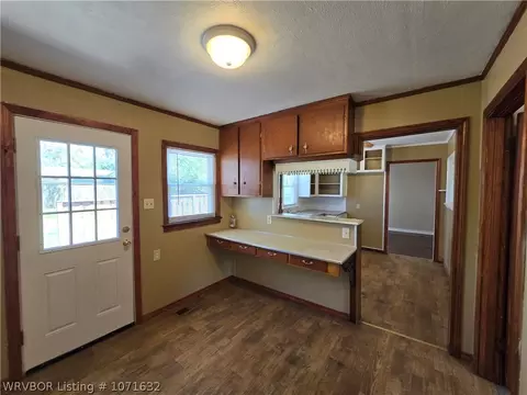 Kitchen - 1005 Vicksburg St, Fort Smith, AR 72901 photo 2 of 2