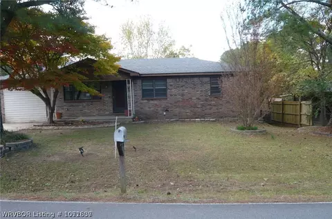 1843 N 24th St, Van Buren, AR 72956