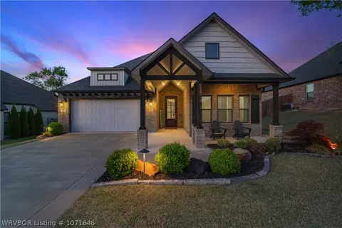 7205 Forest Canyon Dr, Fort Smith, AR 72916
