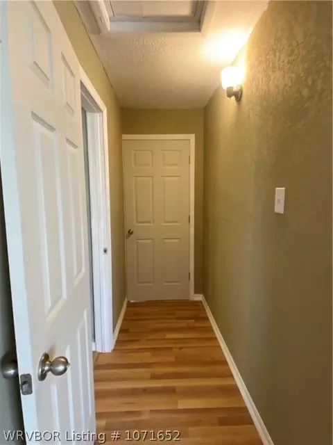 Entry Way - 204 Choctaw St, Hackett, AR 72937 photo 2 of 2