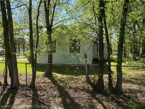 Exterior - 204 Choctaw St, Hackett, AR 72937 photo 11 of 14
