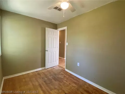 Bedroom - 204 Choctaw St, Hackett, AR 72937 photo 2 of 2