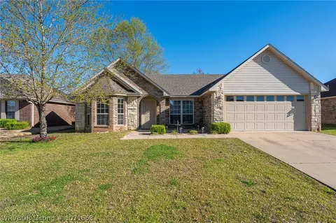 1928 Wilder Ln, Alma, AR 72921