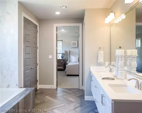 Bath - 7208 Forest Cyn, Fort Smith, AR 72916 photo 4 of 8