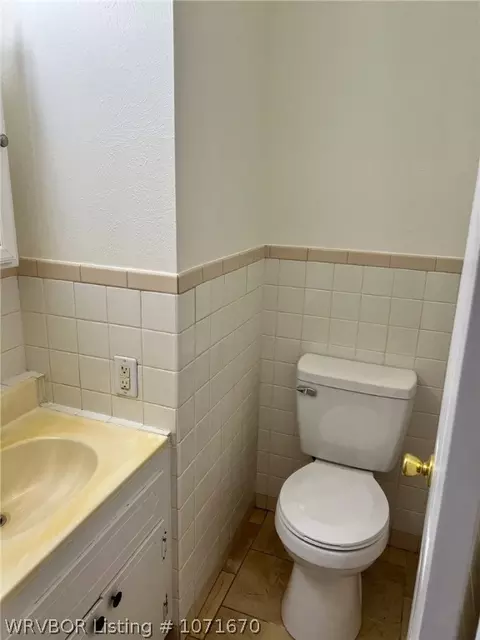 Bath - 1011 N 3rd St, Paris, AR 72855 photo 8 of 8