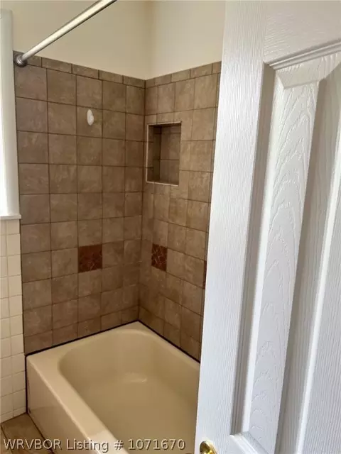Bath - 1011 N 3rd St, Paris, AR 72855 photo 7 of 8