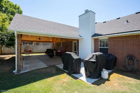 Exterior - 6805 Blackjack Dr, Fort Smith, AR 72916 photo 2 of 24
