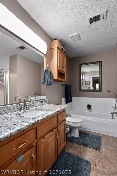 Bath - 6805 Blackjack Dr, Fort Smith, AR 72916 photo 1 of 3