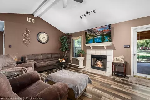 Living - 6805 Blackjack Dr, Fort Smith, AR 72916 photo 1 of 3