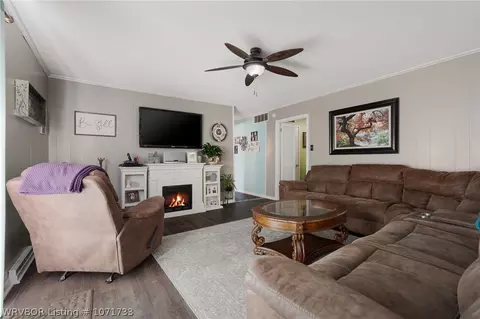 Living - 1709 Burnham Rd, Fort Smith, AR 72903 photo 4 of 5