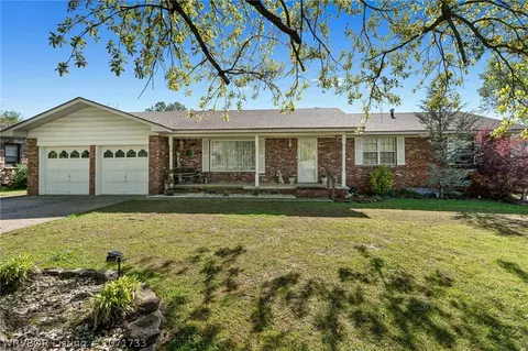 1709 Burnham Rd, Fort Smith, AR 72903