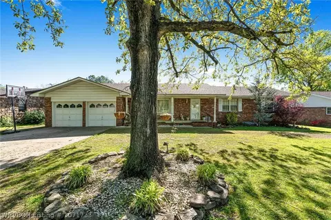 Exterior - 1709 Burnham Rd, Fort Smith, AR 72903 photo 2 of 7