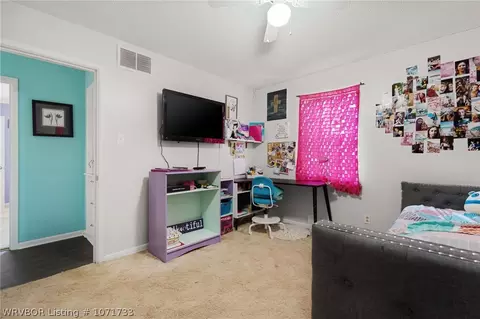 Bedroom - 1709 Burnham Rd, Fort Smith, AR 72903 photo 2 of 8