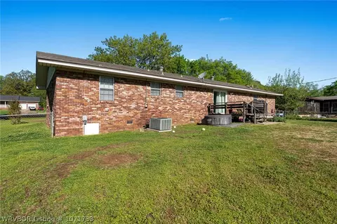 Exterior - 1709 Burnham Rd, Fort Smith, AR 72903 photo 5 of 7