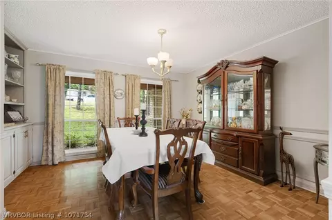 Dining - 2801 Glen Flora, Fort Smith, AR 72908 photo 1 of 3