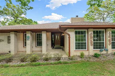 Exterior - 2801 Glen Flora, Fort Smith, AR 72908 photo 3 of 15