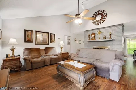Living - 2801 Glen Flora, Fort Smith, AR 72908 photo 1 of 3