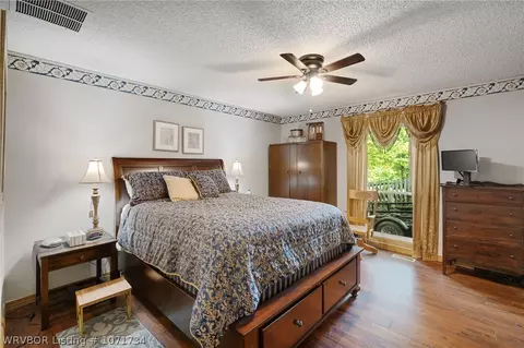 Bedroom - 2801 Glen Flora, Fort Smith, AR 72908 photo 7 of 10