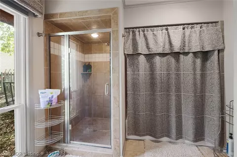 Bath - 2801 Glen Flora, Fort Smith, AR 72908 photo 3 of 6