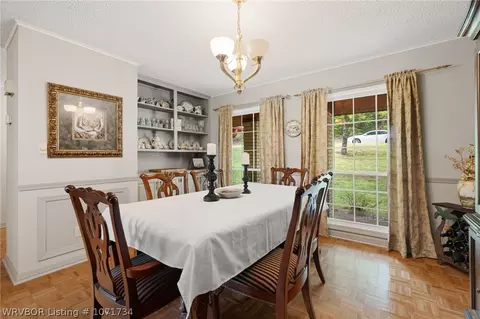 Dining - 2801 Glen Flora, Fort Smith, AR 72908 photo 2 of 3
