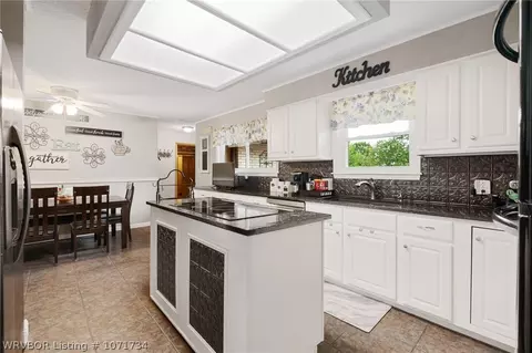 Kitchen - 2801 Glen Flora, Fort Smith, AR 72908 photo 1 of 3
