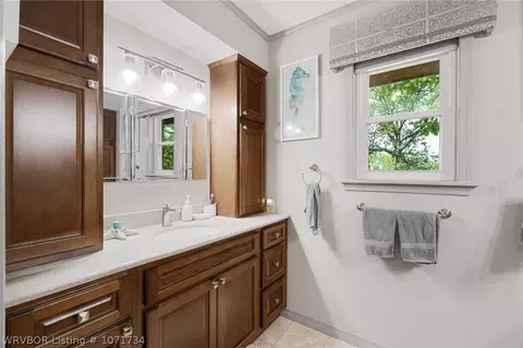 Bath - 2801 Glen Flora, Fort Smith, AR 72908 photo 1 of 6