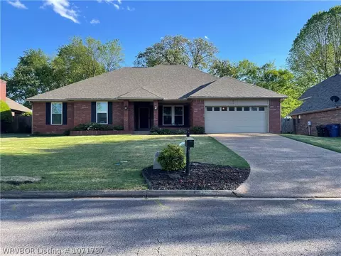 6608 S St, Fort Smith, AR 72903