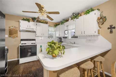 Kitchen - 5408 Park Ave, Fort Smith, AR 72903 photo 2 of 4