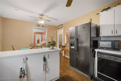 Kitchen - 5408 Park Ave, Fort Smith, AR 72903 photo 4 of 4