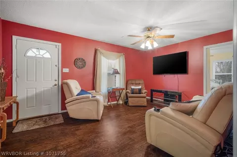 Living - 5408 Park Ave, Fort Smith, AR 72903 photo 2 of 5