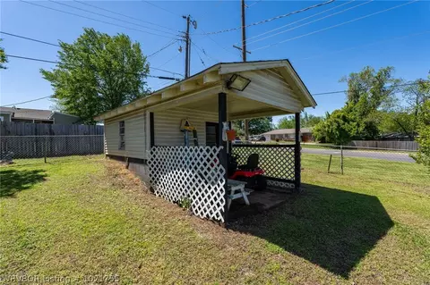 Exterior - 5408 Park Ave, Fort Smith, AR 72903 photo 8 of 10