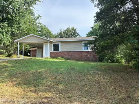 506 Hemlock St, Van Buren, AR 72956