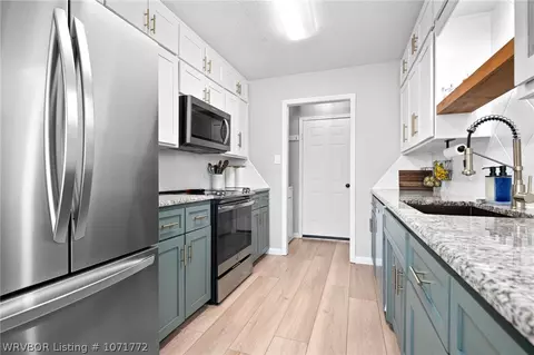 Kitchen - 7001 Crossover Cir, Fort Smith, AR 72916 photo 1 of 4