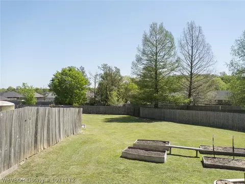 Exterior - 7001 Crossover Cir, Fort Smith, AR 72916 photo 8 of 15