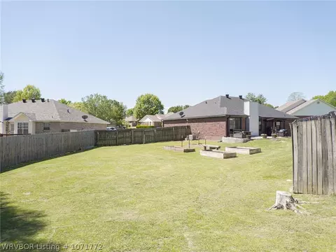 Exterior - 7001 Crossover Cir, Fort Smith, AR 72916 photo 9 of 15