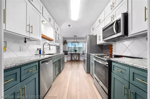 Kitchen - 7001 Crossover Cir, Fort Smith, AR 72916 photo 4 of 4