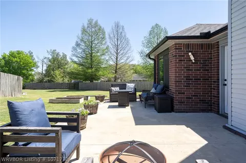 Exterior - 7001 Crossover Cir, Fort Smith, AR 72916 photo 4 of 15
